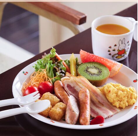 子供も喜ぶミッフィープレートの朝食